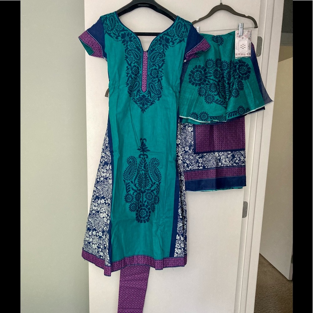 NWT Cotton Teal Churidar Suit Sz S